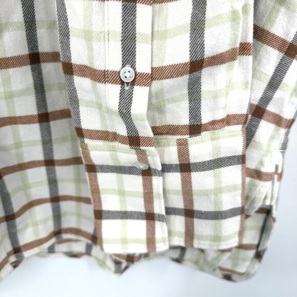 Everlane Button Down Boxy Flannel Shirt in brown plaid Size M - Picture 3 of 9